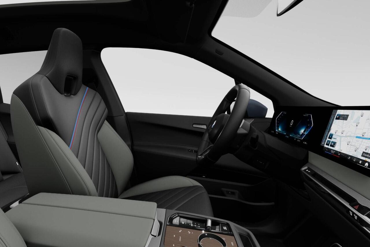 BMW iX xDrive45 | M Sport Pro | Comfort Pack | Innovation Pack