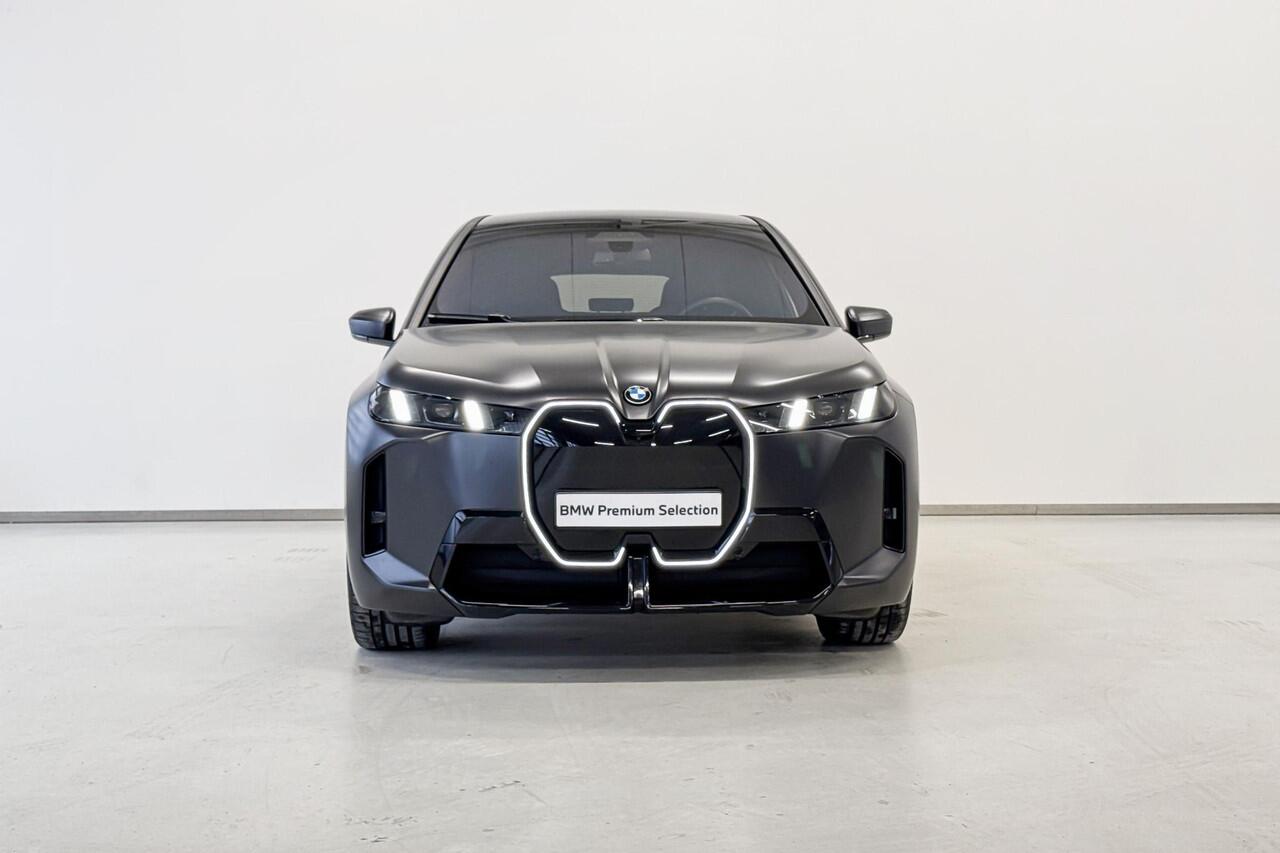 BMW iX xDrive45