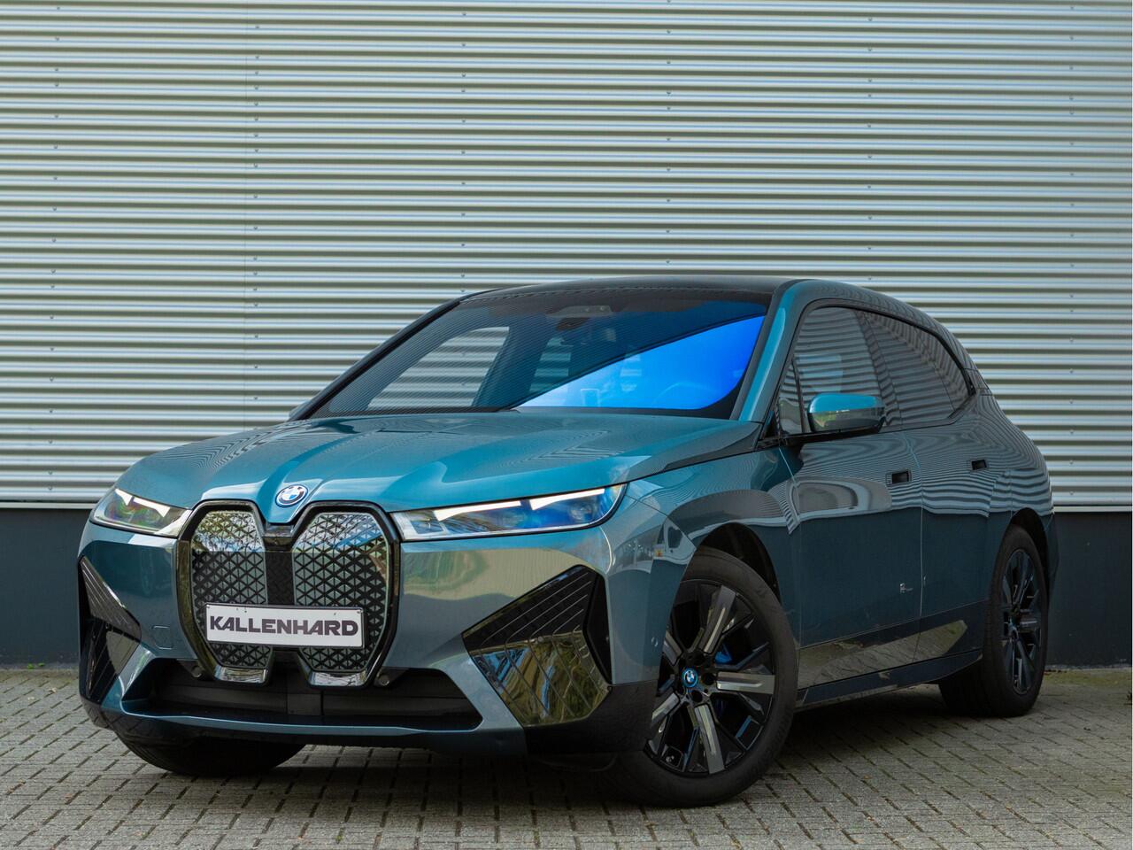 BMW iX xDrive40 - Sportpakket - Pano - Harman Kardon - Stoelventilatie - Driving Ass Prof
