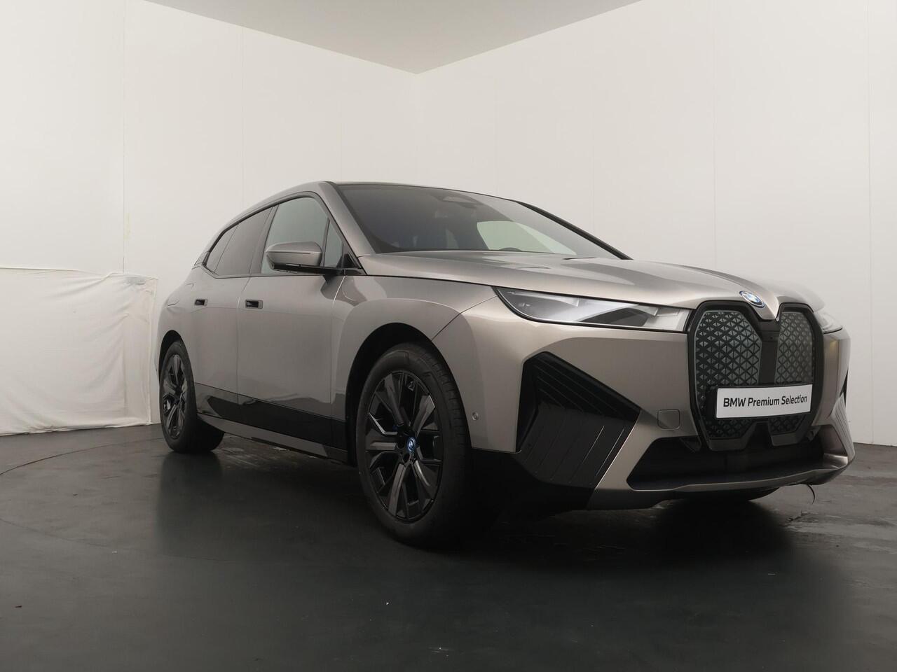 BMW iX xDrive40 | Sport Package |