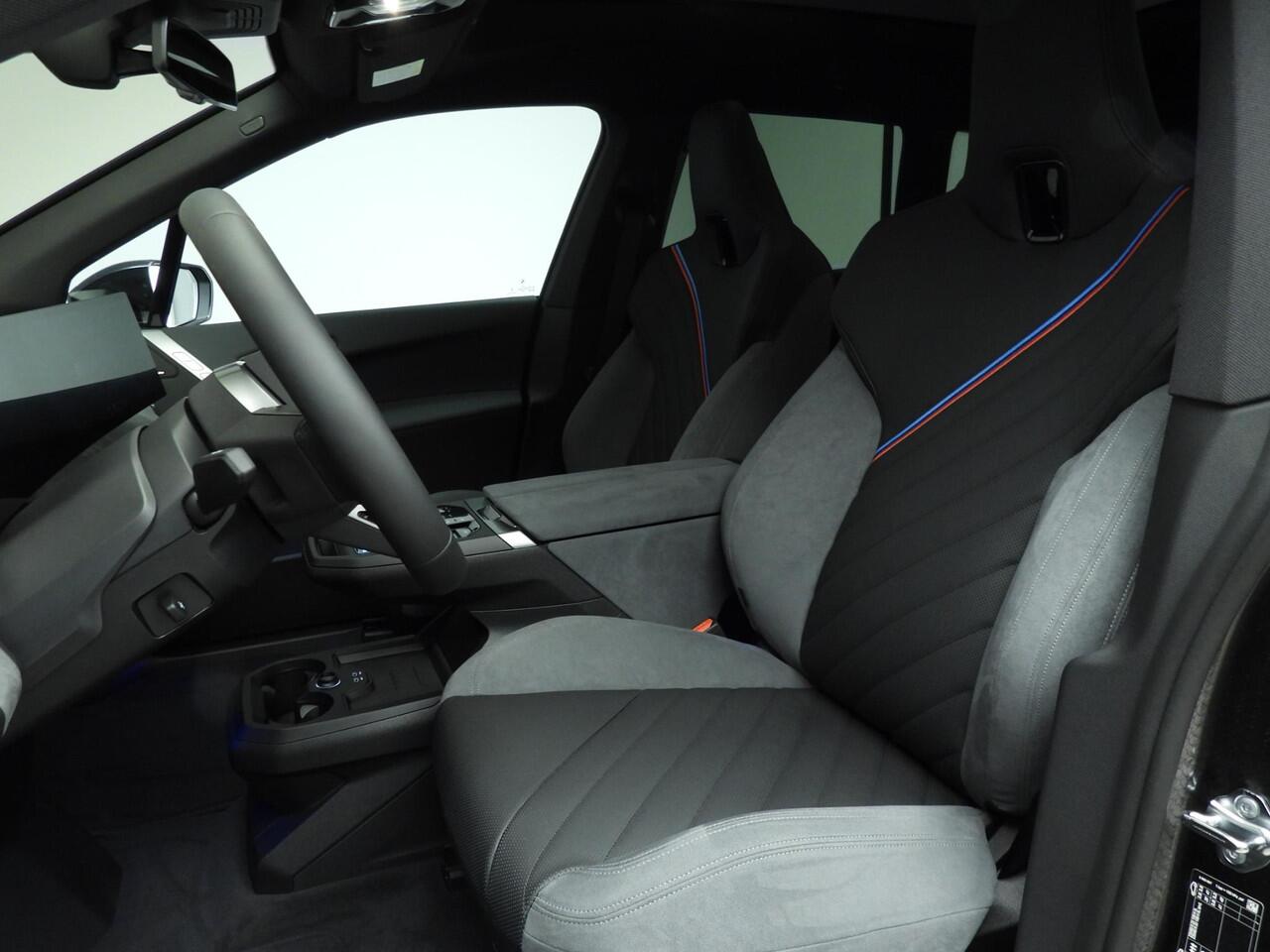 BMW iX xDrive45 | M Sportpakket Pro | Comfort Pack | Innovation Pack