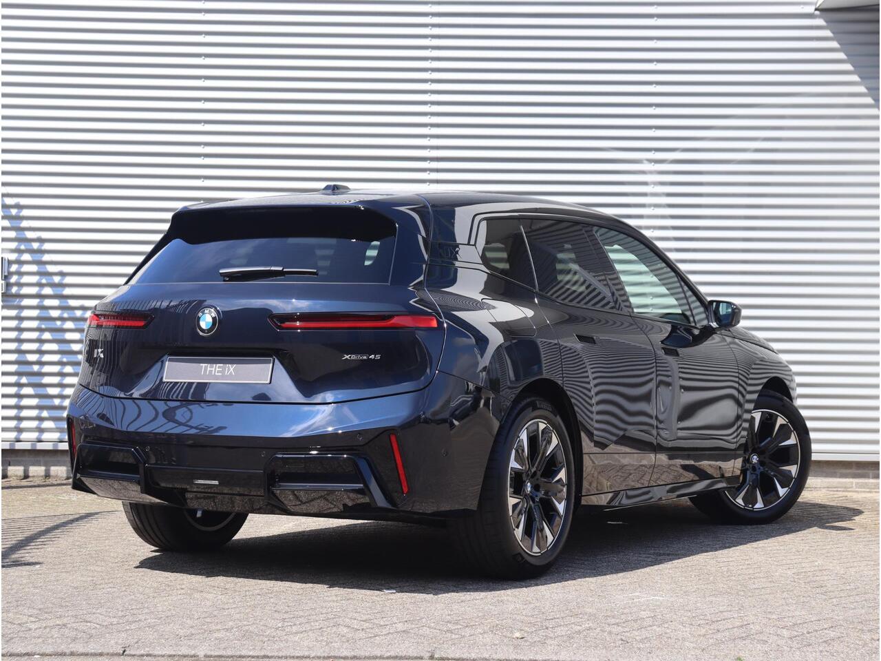 BMW iX xDrive45 | M Sportpakket | Comfort Pack | Innotvation Pack