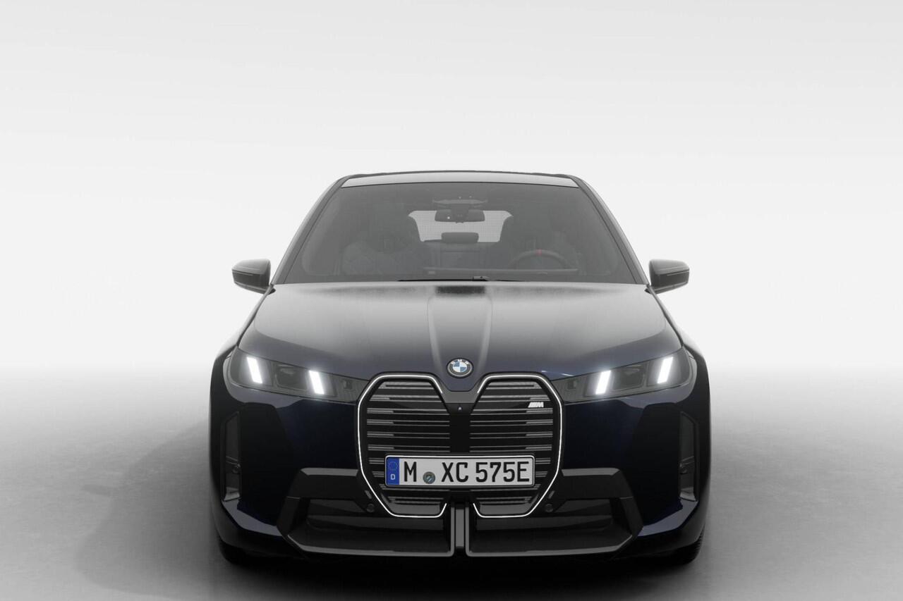 BMW iX xDrive M70 | Comfort Pack | Innovation Pack | Trekhaak | 23" LM | Sky lounge | Showroomvoordeel