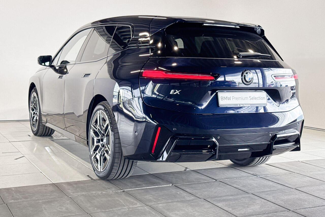 BMW iX xDrive60 Innovation Pack M Sportpakket Pro - Beschikbaar vanaf: November 2025 | Selections