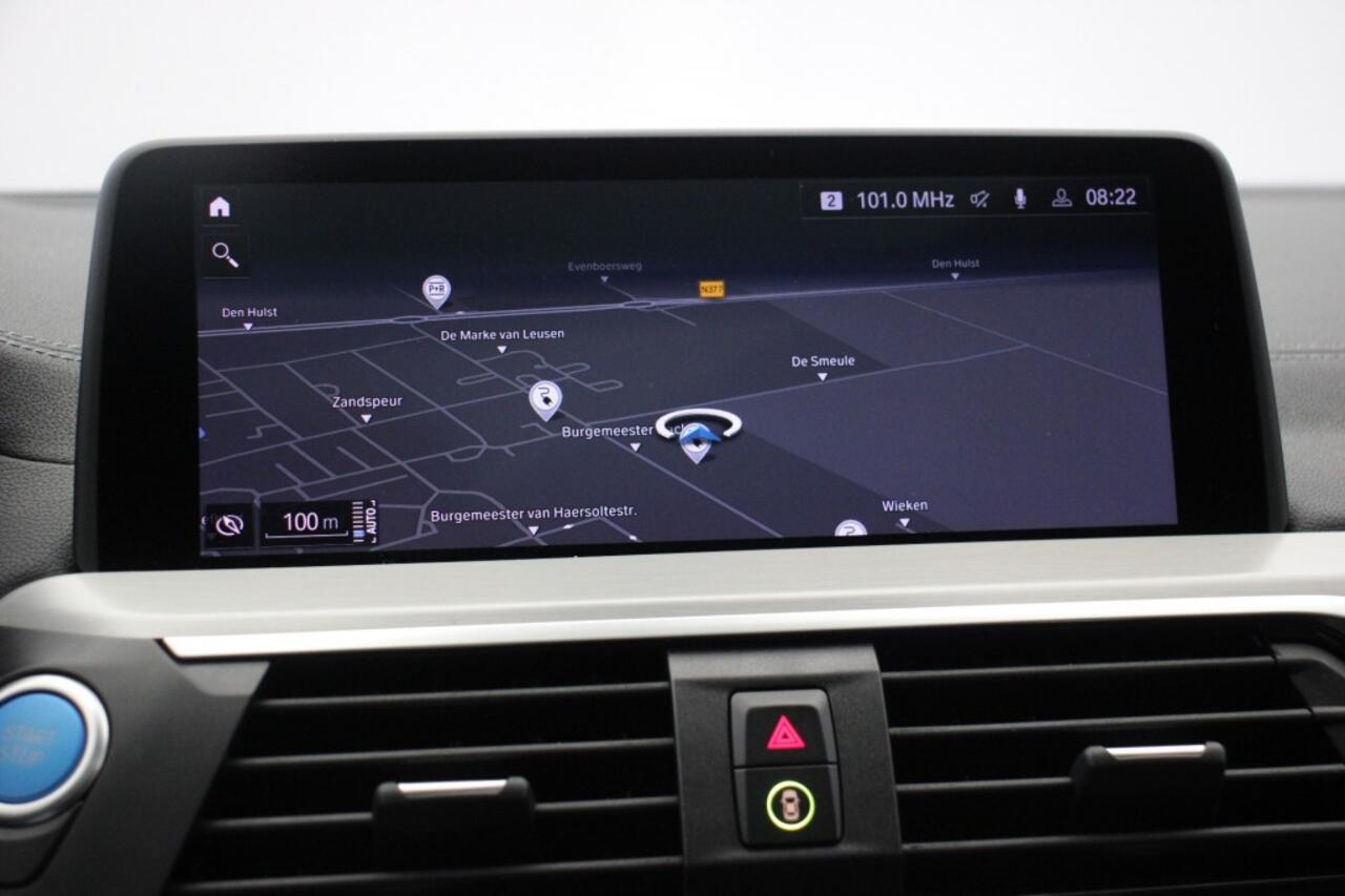 BMW iX Executive 80 kWh - Carplay, Panorama, Camera, Leer, Stoelverw. Afn. Trekhaak, SOH 96,66%