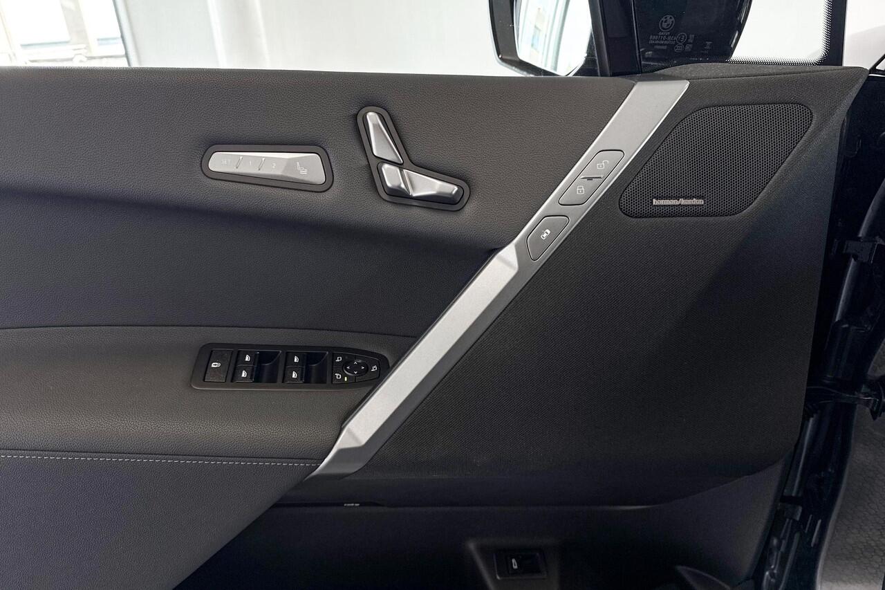 BMW iX xDrive45 | M Sport Pro | Comfort Pack | Innovation Pack | Trekhaak | Sky Lounge