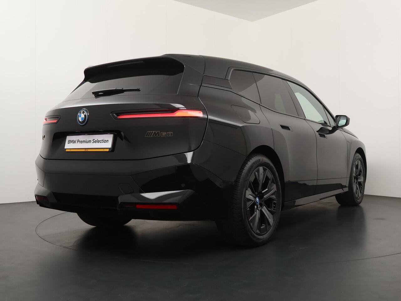 BMW iX M60 112 kWh | Trekhaak | Luchtvering |