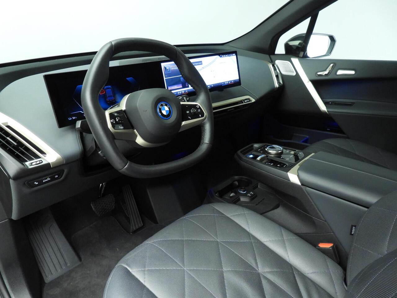 BMW iX xDrive50 | Sportpakket | Laserlicht | Leder | HUD | Active cruise | Panoramadak | Bowers & Wilkins sound | Alu 21 inch