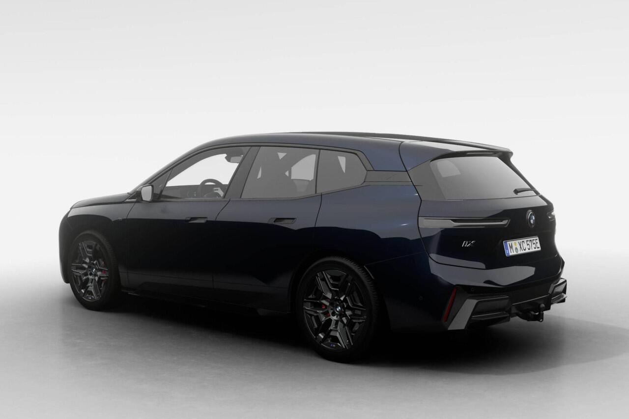 BMW iX xDrive M70 | Comfort Pack | Innovation Pack | Glazen panoramadak Sky Lounge