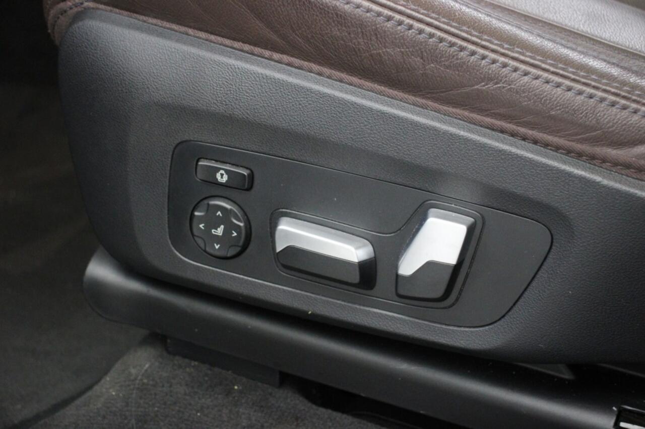 BMW iX Executive 80 kWh - Carplay, Panorama, Camera, Leer, Stoelverw. Afn. Trekhaak, SOH 96,66%