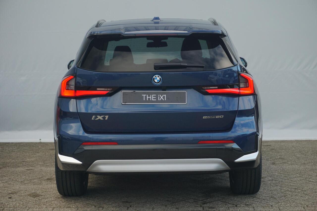 BMW iX1 eDrive20 | xLine | Innovation Pack | Travel Pack