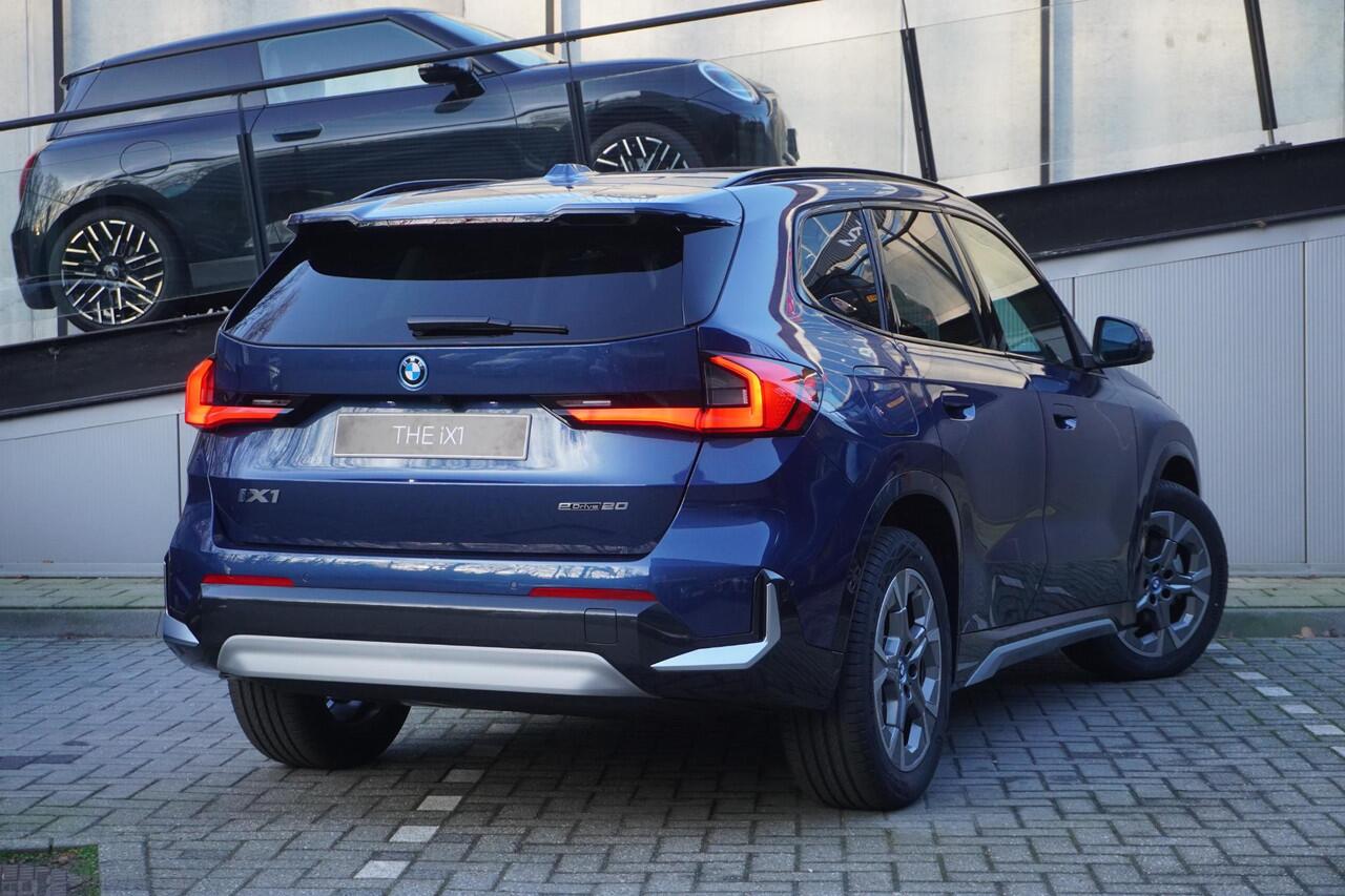 BMW iX1 eDrive20 | xLine | Innovation Pack | Travel Pack
