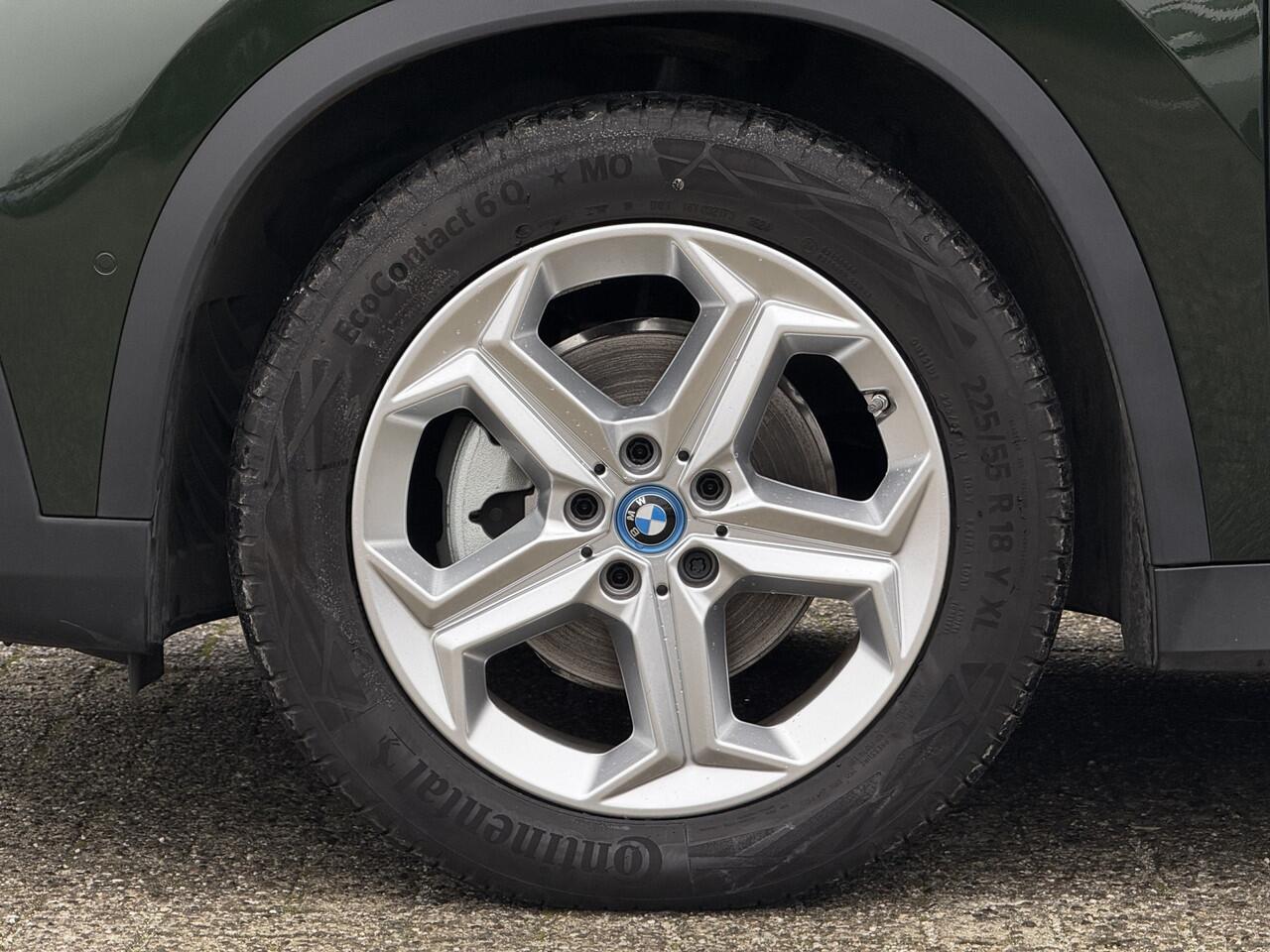 BMW iX1 eDrive20 | Camera | Comfort Access | 18''