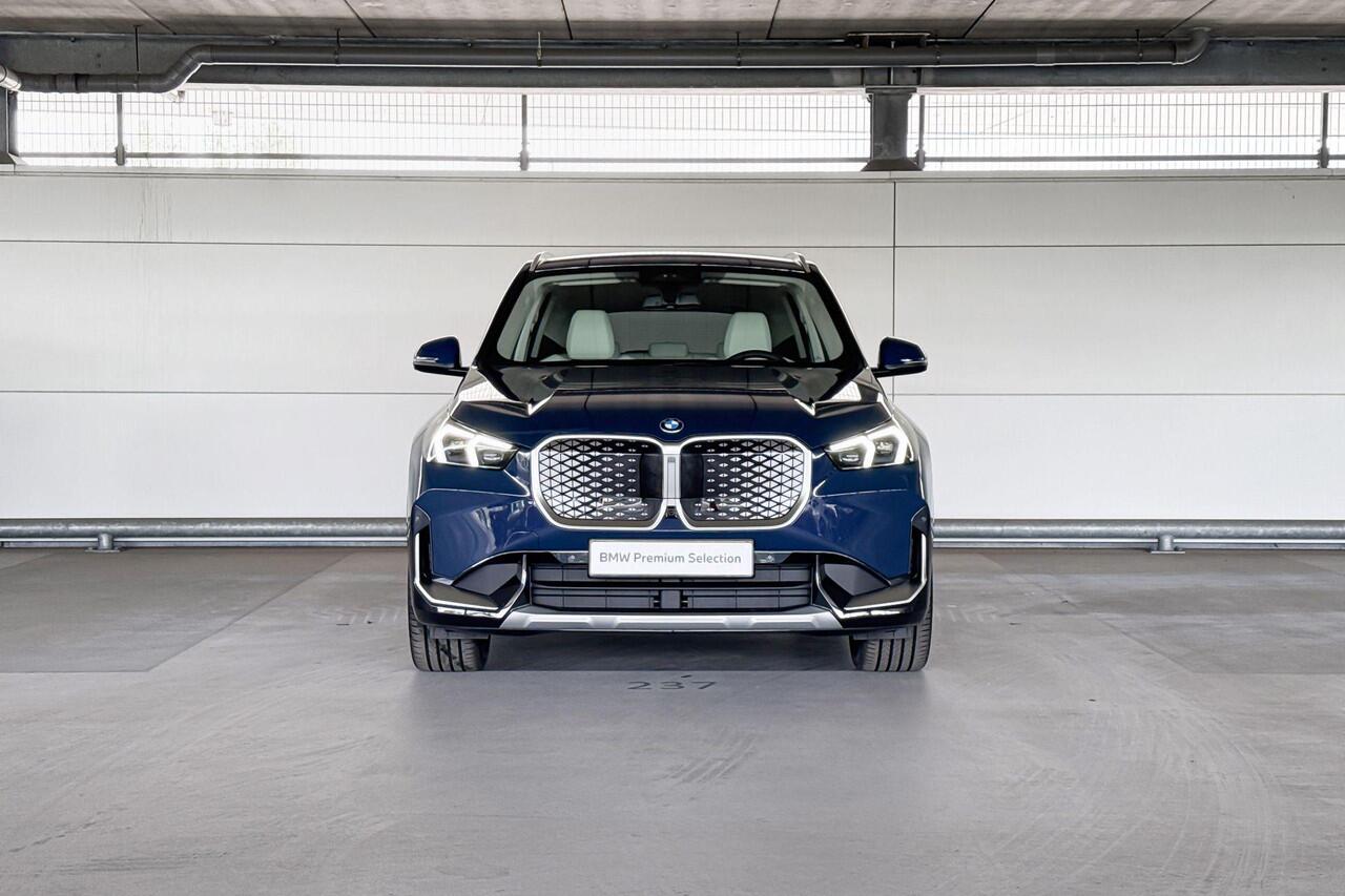 BMW iX1 eDrive20 | Selections | xLine | Innovation Pack | Comfort Pack