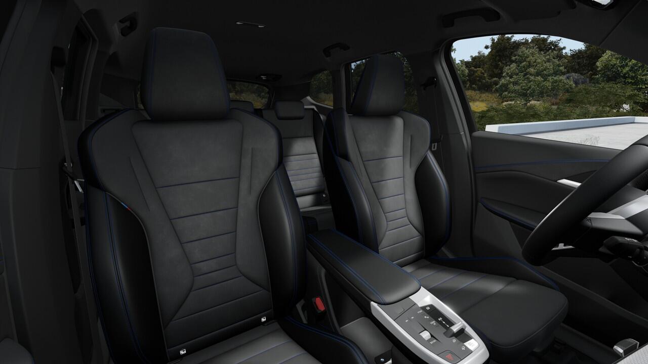 BMW iX1 eDrive20 M Sport / Sportstoelen / Achteruitrijcamera / M Adaptief onderstel / Parking Assistant / Stoelverwarming