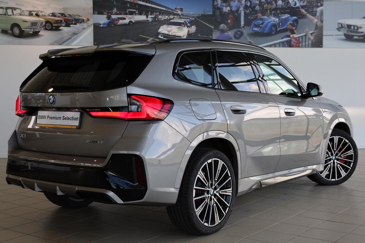 BMW iX1 eDrive20 M Sport Pro | Innovation Pack | Travel Pack | Comfort Pack | Elektr. Trekhaak