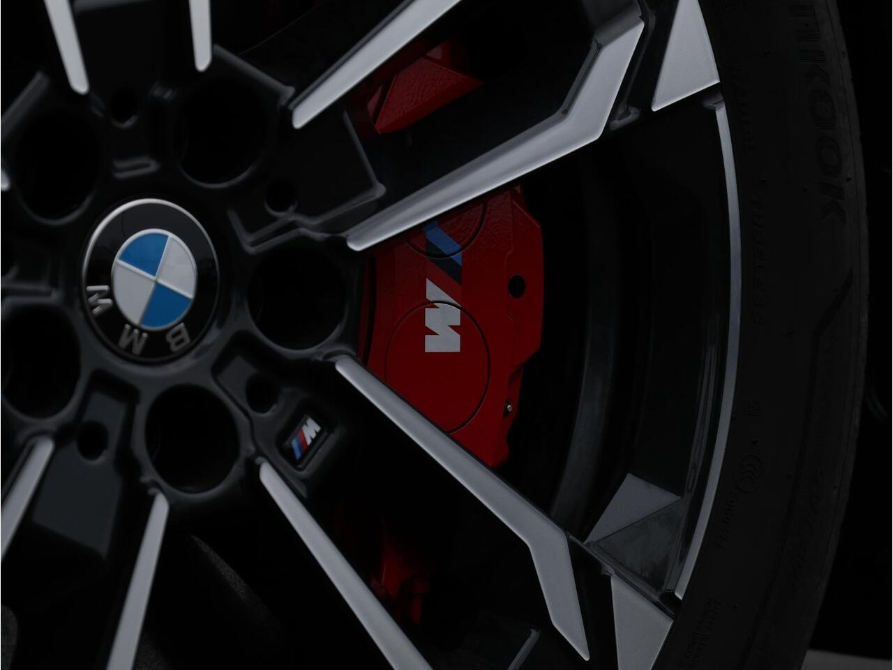 BMW iX1 eDrive20 67 kWh M Sport Edition M Sportpakket Pro/ Verwarmd Stuurwiel/ Comfort Access/ Elektrische Trekhaak/ panoramadak/ Stoelverwarming/ Head-Up/ Harman-Kardon