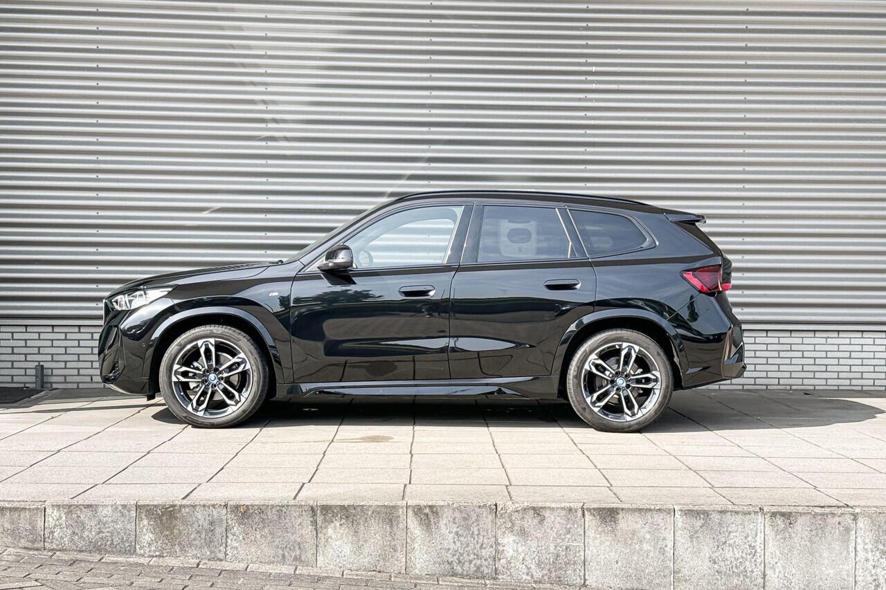 BMW iX1 eDrive20 M Sportpakket / Premium Pack / Elektrische Trekhaak / Selections