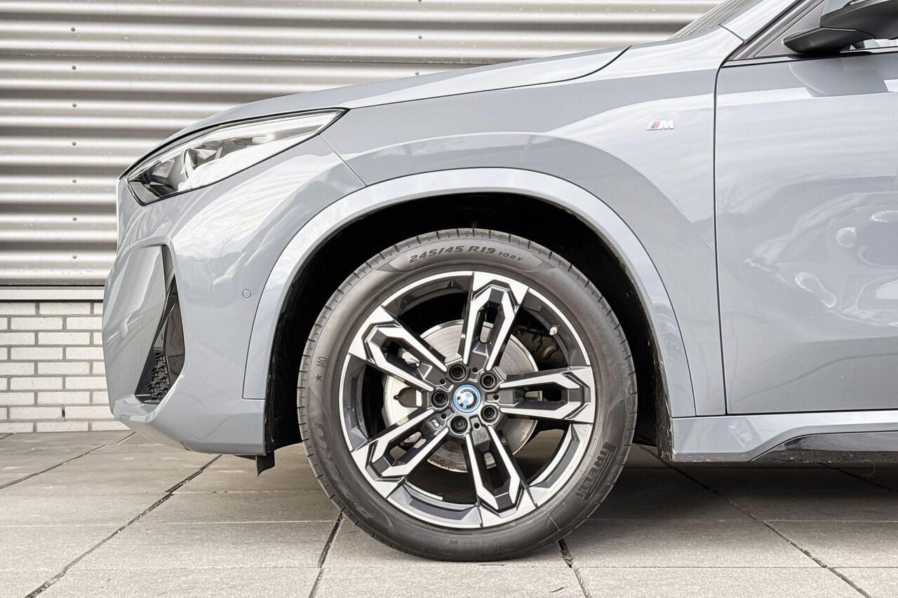 BMW iX1 eDrive20 67 kWh