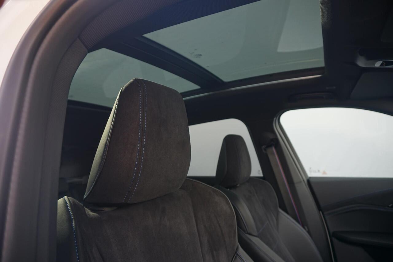 BMW iX1 eDrive20 M Sport Pro | Trekhaak / Head-up / Harman Kardon / Comfortstoelen Elektrische Stoelen met geheugen + Massagefunctie / Rondomzicht camera / Cruise control adaptief