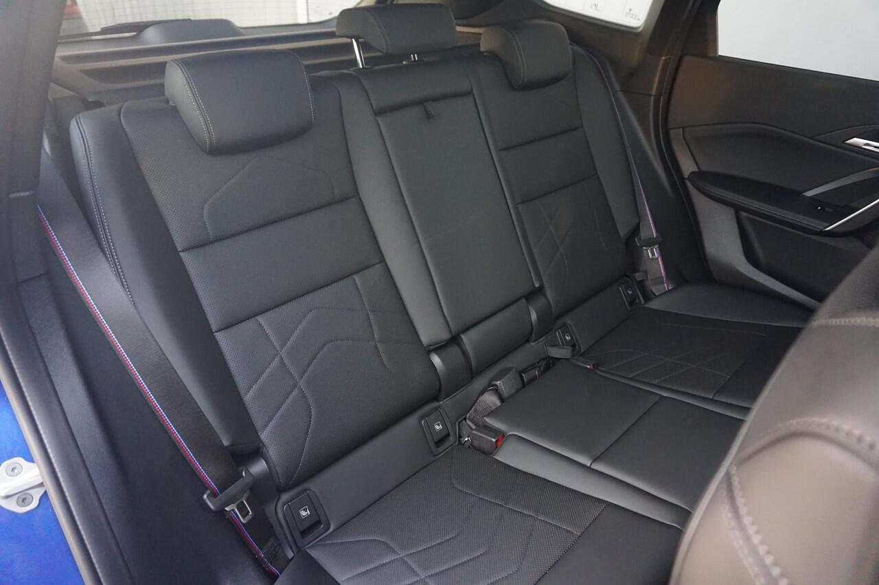 BMW iX1 eDrive20 M Sportpakket Pro 19'' / Panoramadak / Harman Kardon | Ekris Selection