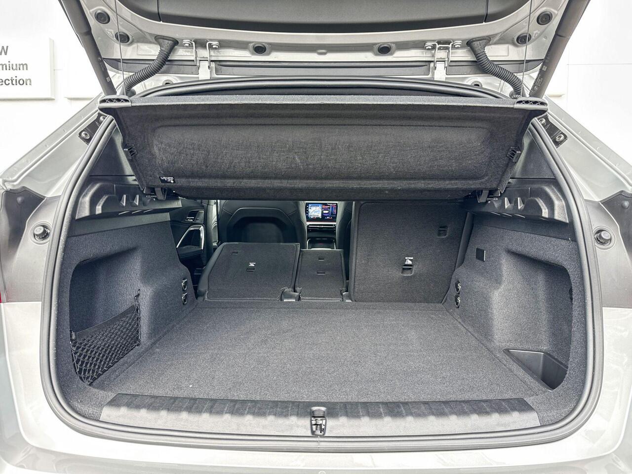 BMW iX1 xDrive30 Launch Edition 67 kWh | Selections