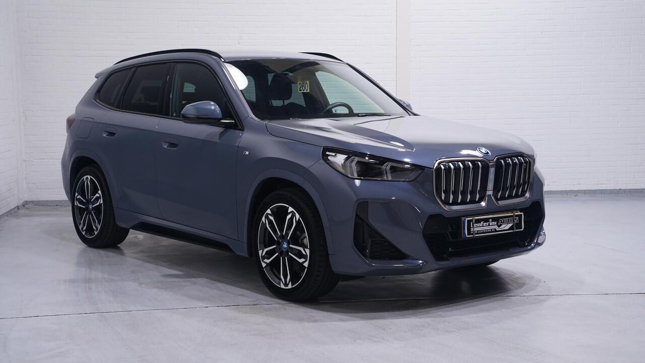 BMW iX1 xDrive30 Launch Edition 67 kWh Shadow-Line NAP Rijklaar Accucertificaat 99%