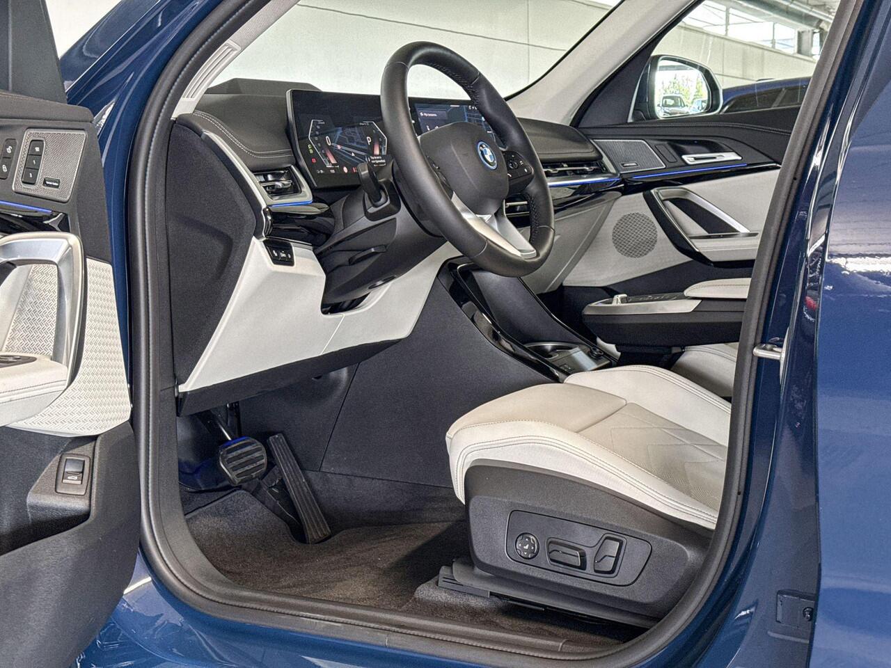 BMW iX1 eDrive20 | Selections | xLine | Innovation Pack | Comfort Pack