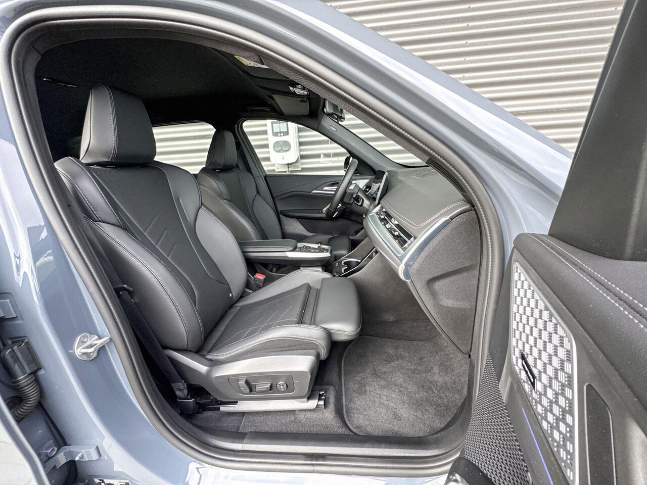 BMW iX1 eDrive20 67 kWh M Sport | 19 inch