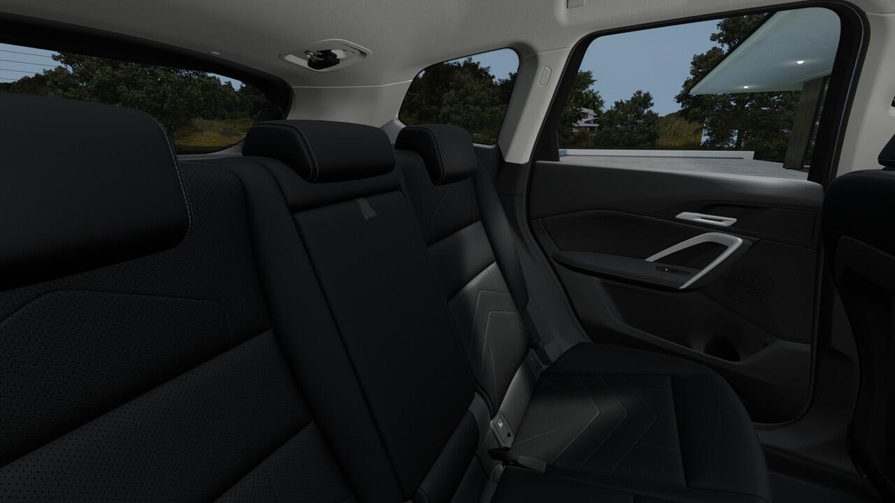 BMW iX1 eDrive20 xLine / Achteruitrijcamera / Adaptieve LED / Comfort Access / Parking Assistant / Stoelverwarming