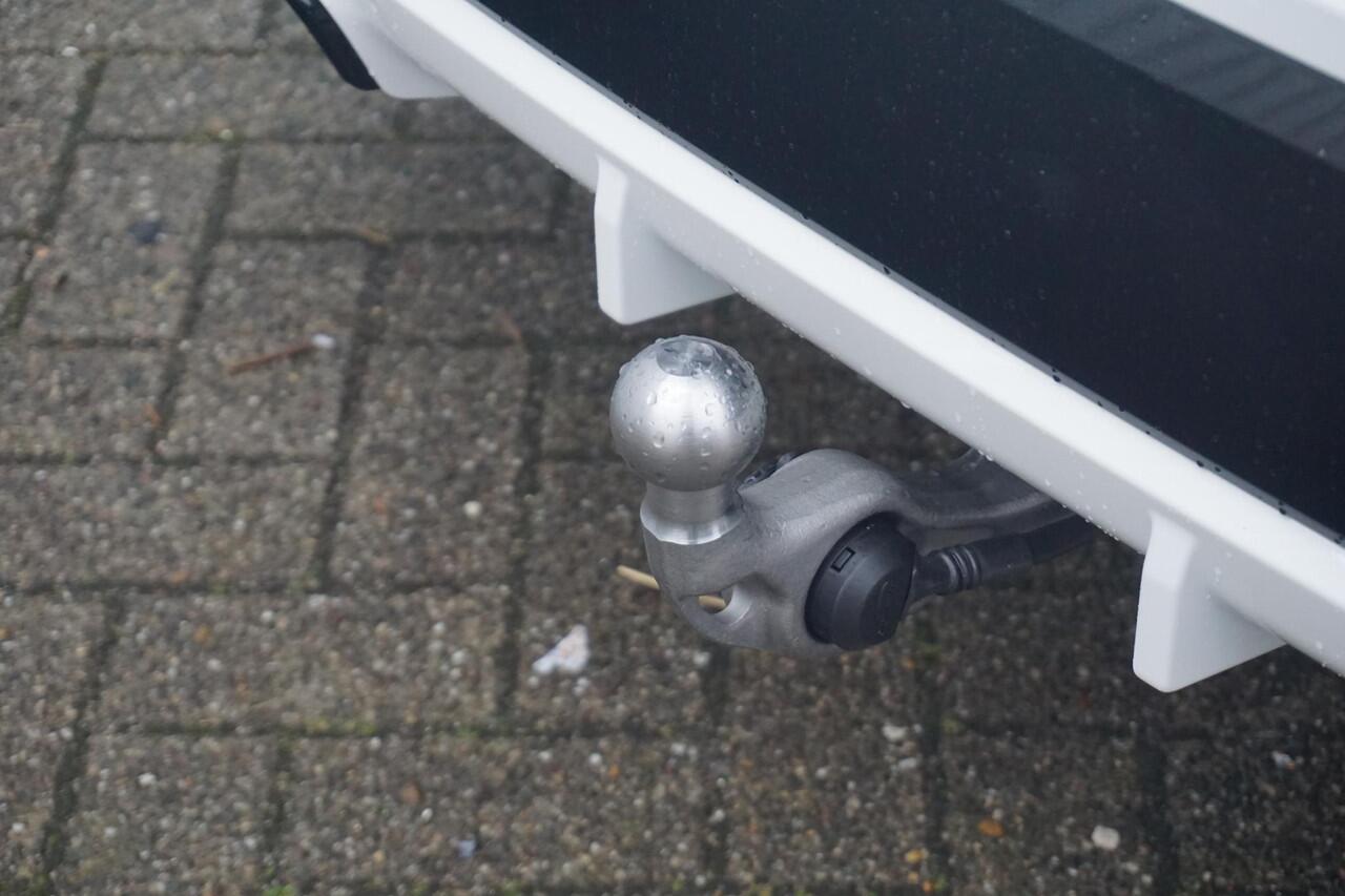 BMW iX1 eDrive20 M Sport | Trekhaak / Panoramadak / Harman Kardon / Cruise control adaptief met Stop&Go / Comfort Access