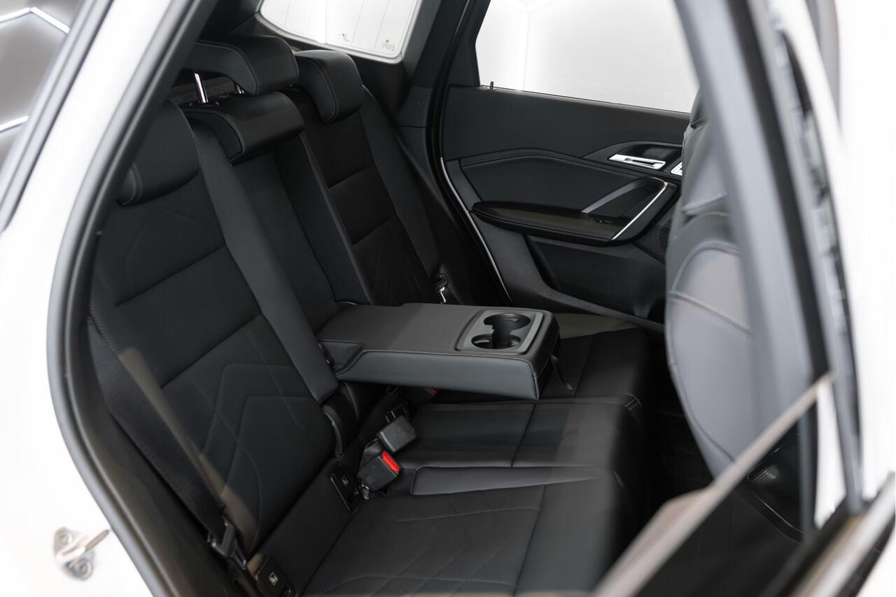 BMW iX1 xDrive30 M-sport Launch Edition 67 kWh Pano|Harman-Kardon|Massage|Incl. BTW