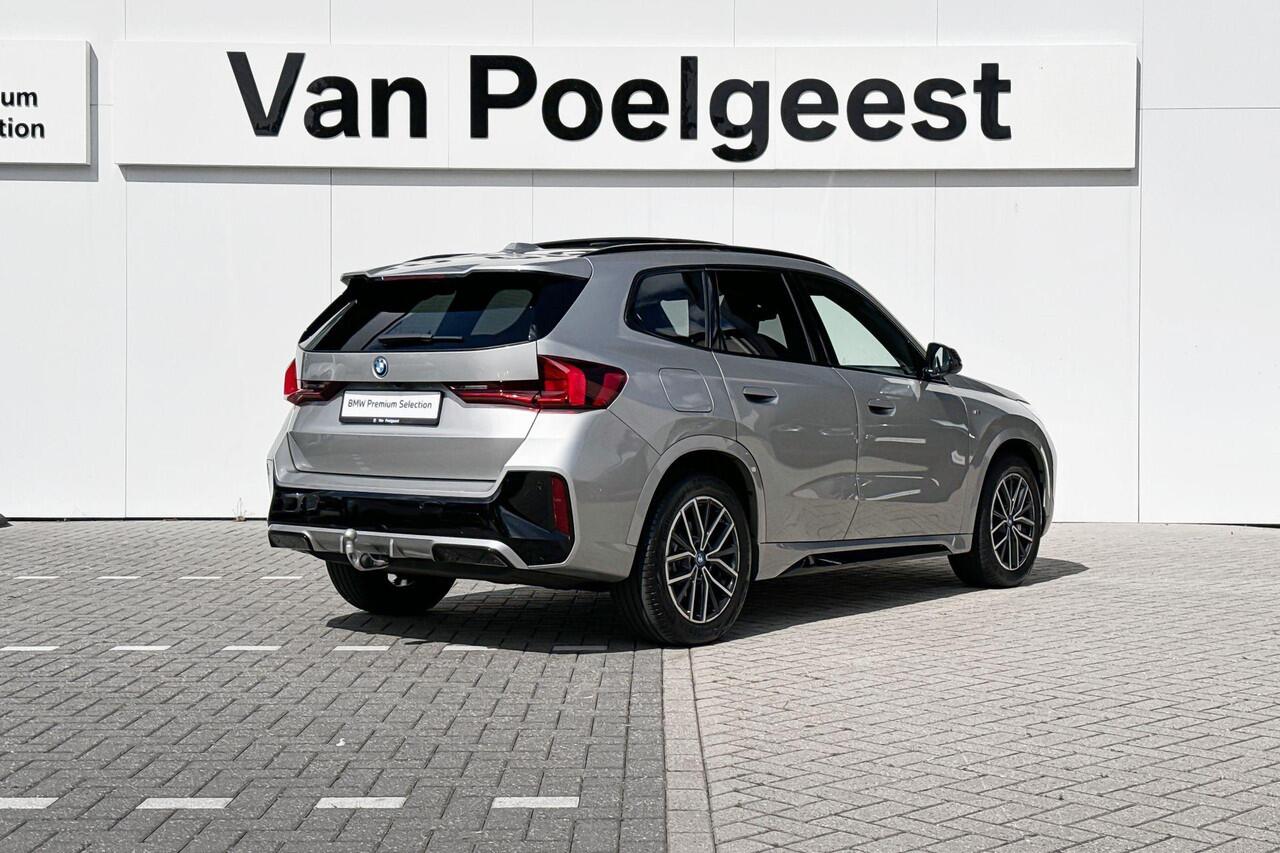 BMW iX1 xDrive30 Launch Edition 67 kWh | Selections