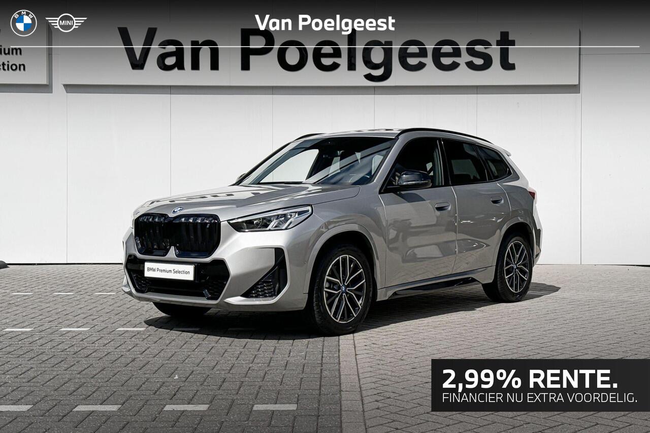 BMW iX1 xDrive30 Launch Edition 67 kWh | Selections