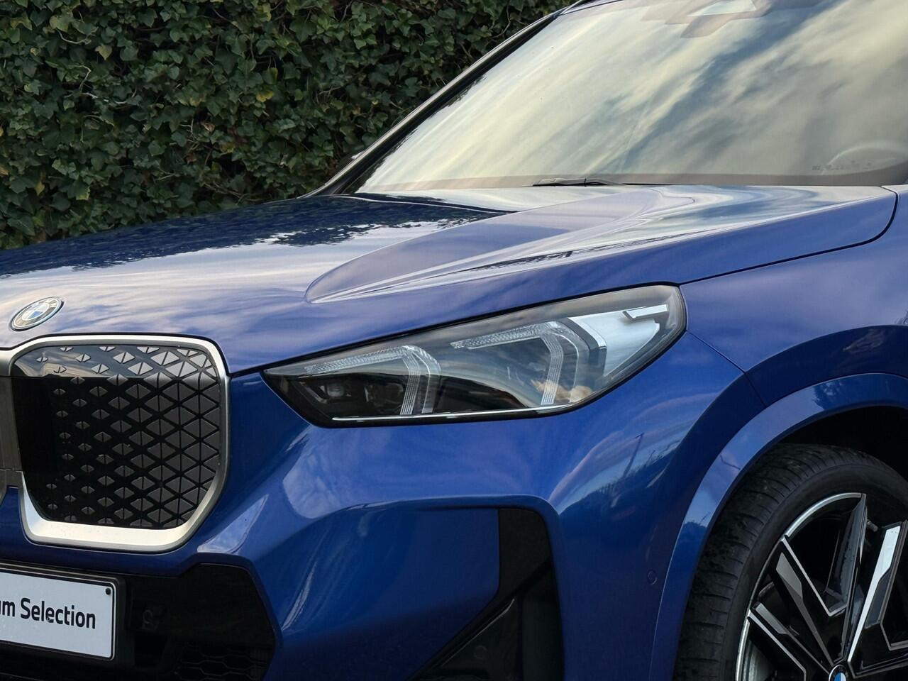 BMW iX1 eDrive20 | M-Sport | Panorama | 21'' | Camera | Harman/Kardon