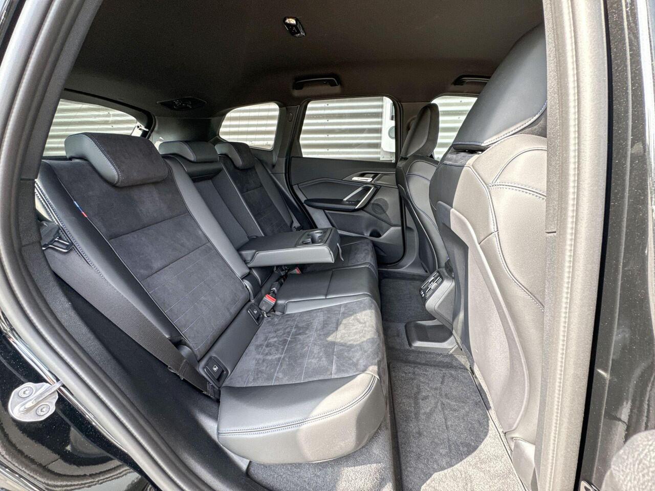 BMW iX1 eDrive20 M Sportpakket / Premium Pack / Elektrische Trekhaak / Selections