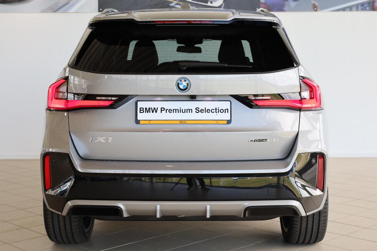 BMW iX1 eDrive20 M Sport Pro | Innovation Pack | Travel Pack | Comfort Pack | Elektr. Trekhaak