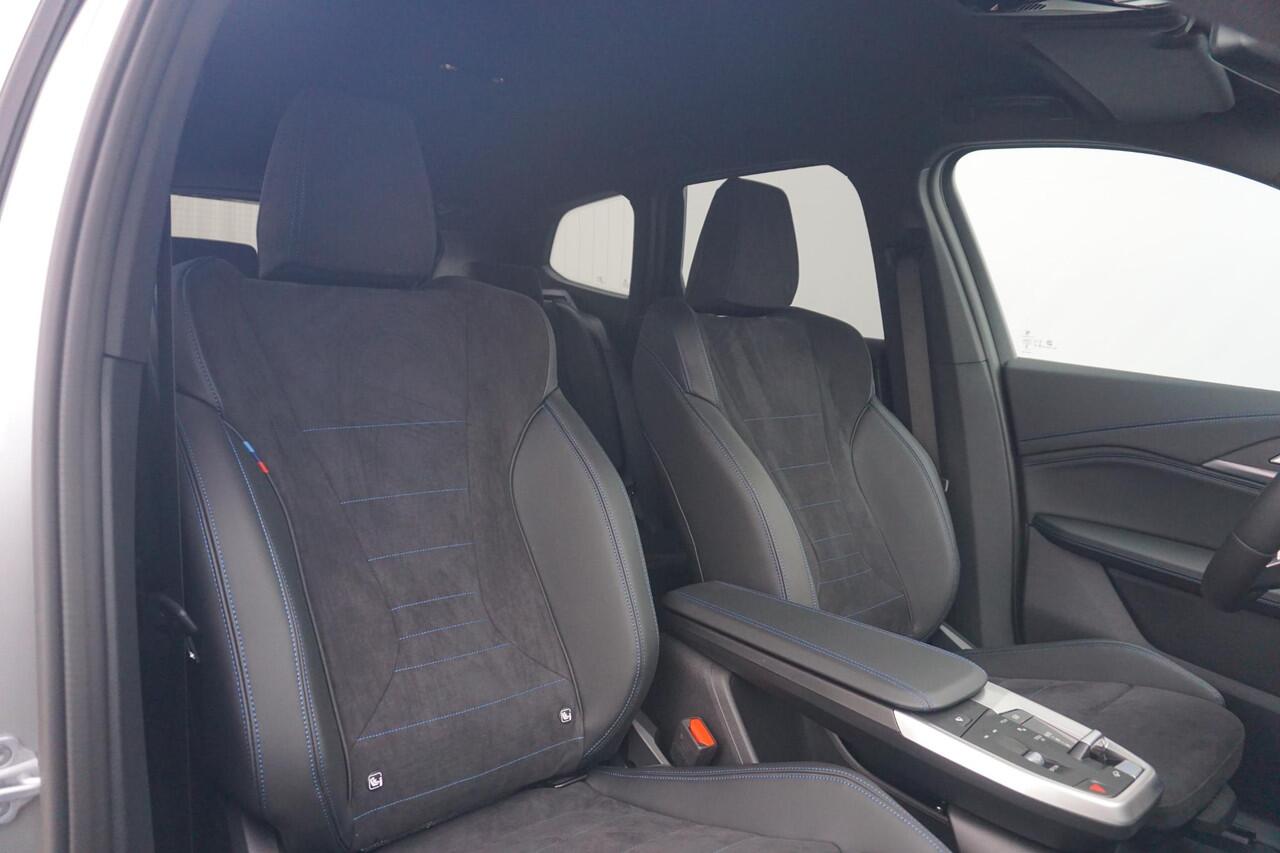BMW iX1 eDrive20 M Sport / Premium Pack / Comfort Pack / Elektrische Stoelen / Trekhaak | Ekris Selection