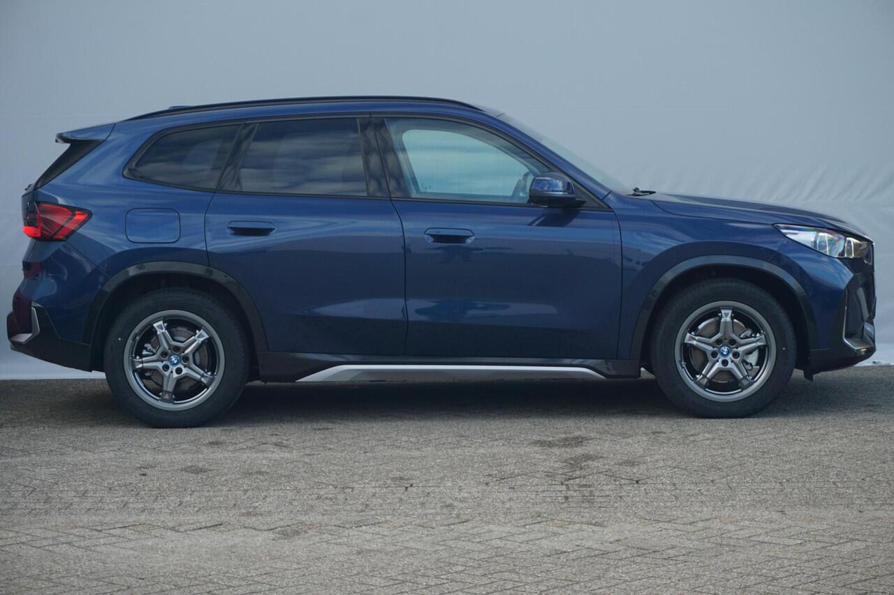 BMW iX1 eDrive20 | xLine | Innovation Pack | Travel Pack