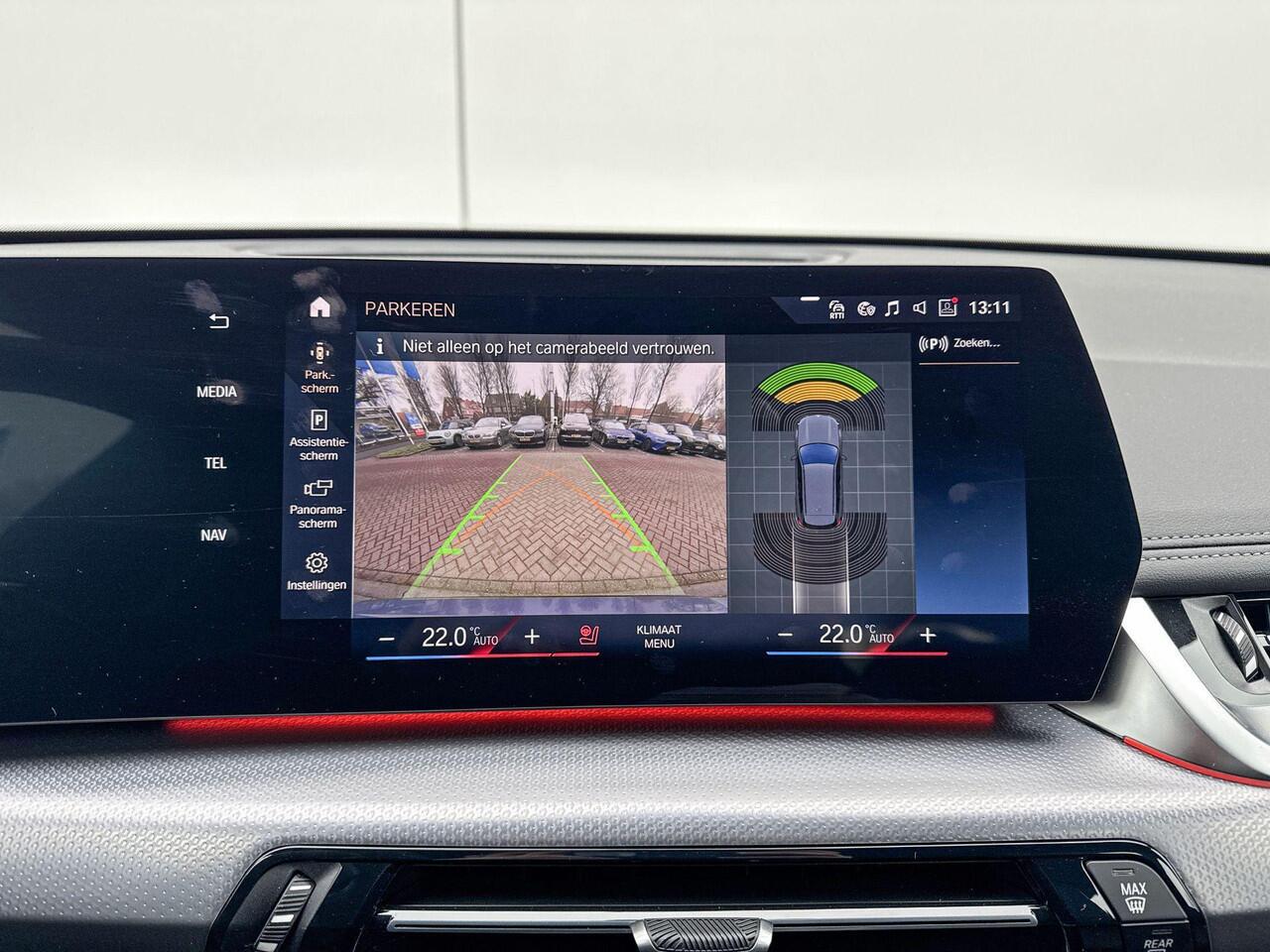 BMW iX1 xDrive30 M-Sport Premium Pack | Selections | M Sport | Stoelverwarming | Driving Assistant Plus | Comfort Access |