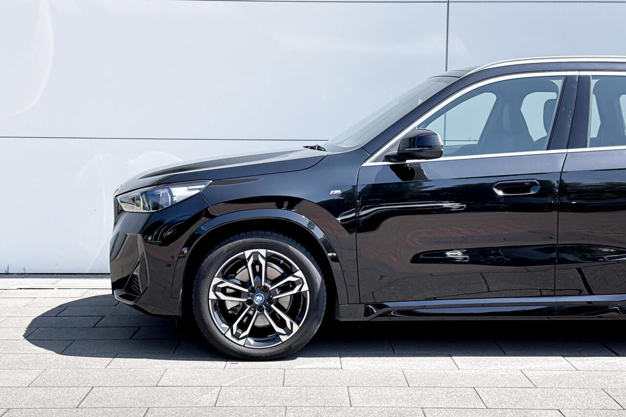 BMW iX1 xDrive30 M-Sport Premium Pack | Selections M-Sport | Premium Pack |