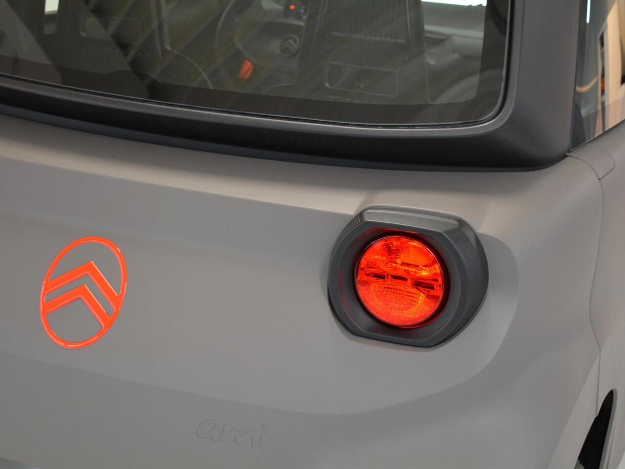 Citroen AMI Color pack Icy Wit