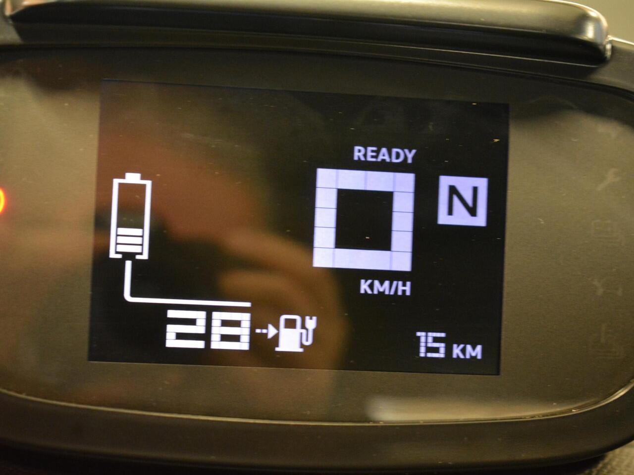 Citroen AMI Color pack Icy Wit