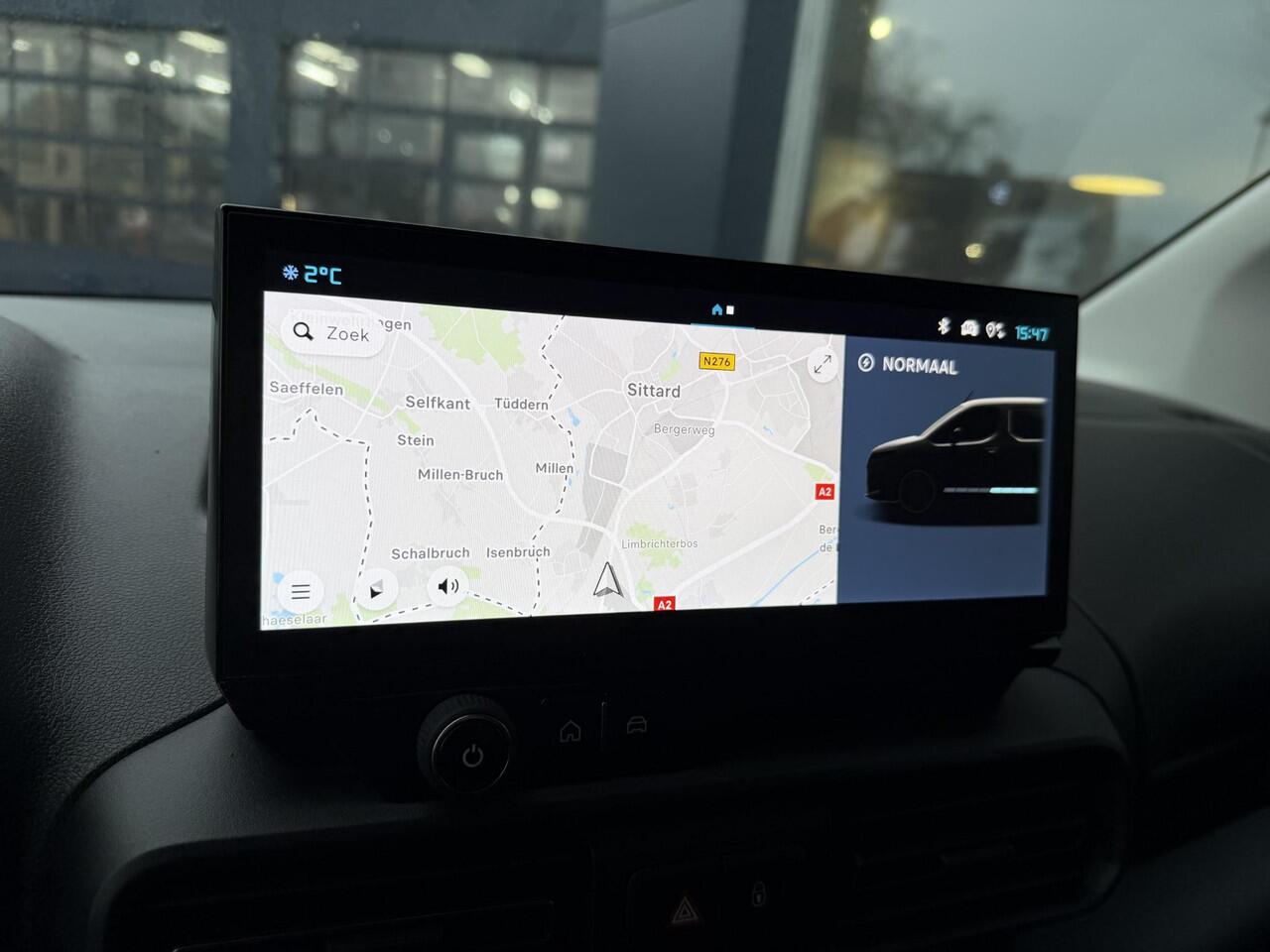 Citroen BERLINGO ë-Berlingo 136 L1 50 kWh | Automaat | 100% Elektrisch | 3 zits | Pack Look | Navigatie | Achteruitrijcamera | Lichtmetalen Velgen | Parkeersensoren | Dodehoekdetectie | DAB | Vloer + zijwand bekleding | Trekhaak voorbereiding | Reservewiel |