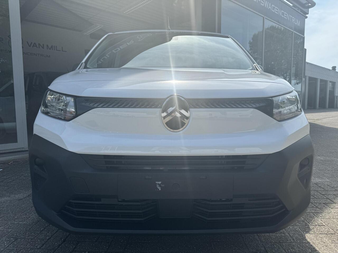 Citroen BERLINGO L1 1.5 BlueHDi 100pk | BPM vrij | Multimedia | Apple Carplay | Android Auto | Climate control | Keyless entry | Draadloze telefoonlader | Bluetooth | DAB+ radio | Achteruitrijcamera | Parkeersensoren achter | Airco | Cruise control | Reservewiel