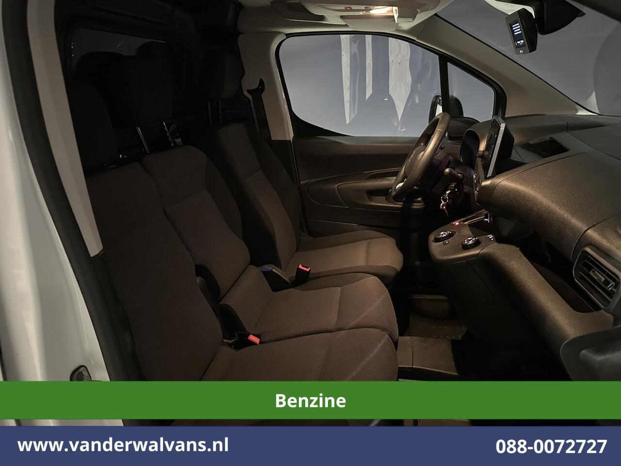 Citroen BERLINGO 1.2 PureTech **Benzine** 130pk Automaat L1H1 Euro6 Airco | 3-Zits | Camera | Navigatie | Apple Carplay Android Auto, Cruisecontrol, Parkeersensoren, Bijrijdersbank