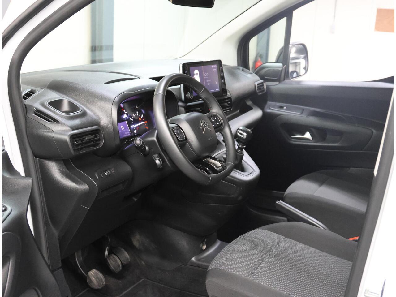 Citroen BERLINGO 1.5 BlueHDi 100PK S&S L1 | 1ste Eigenaar | AppleCarplay/AndroidAuto | Parkeersensoren | Airco | Armsteun | Houtenlaadvloer | Cruise Control | Bluetooth | Mistlampen | Zijschuifdeur Rechts |