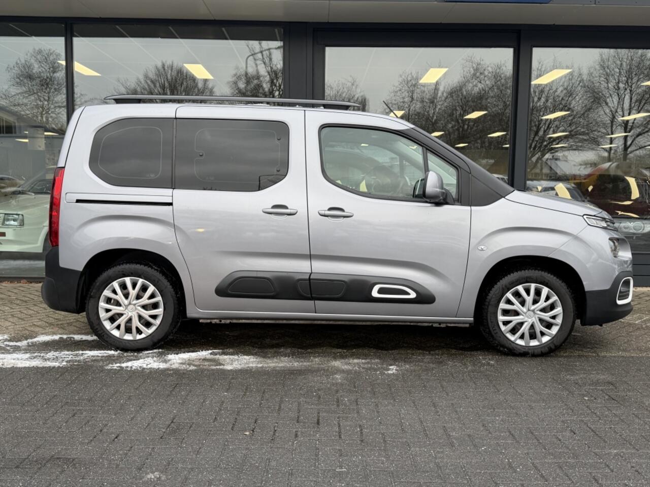 Citroen BERLINGO 1.2 PureTech Shine 4x All seasons ''Topstaat'' Clima/Cruise.