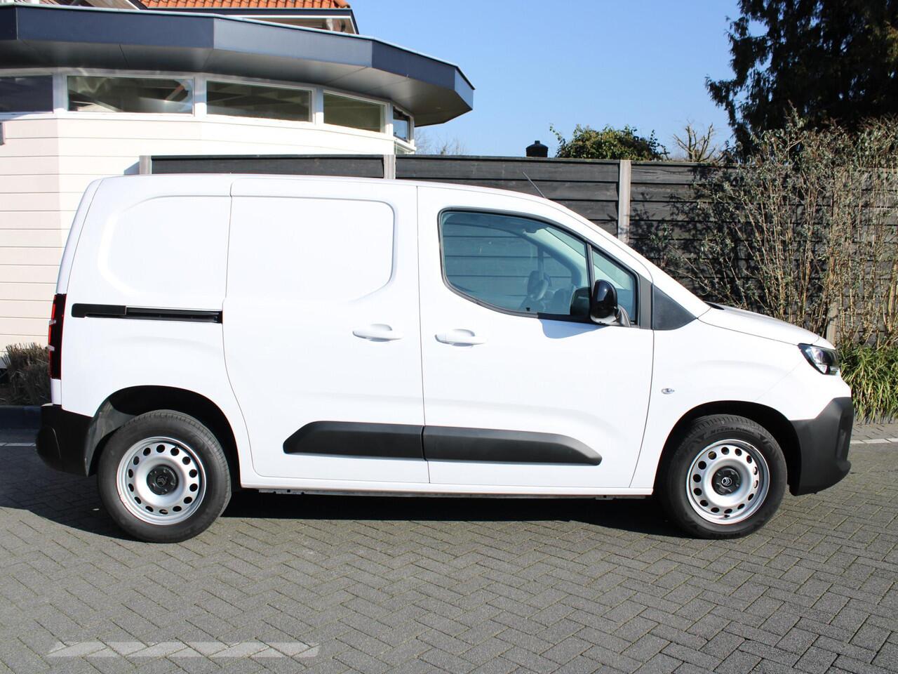 Citroen BERLINGO 1.5 BlueHDi 100PK L1 Achteruitrijcamera, Keyless Entry & Start, Draadloze Telefoonlader, Apple Carplay, Android Auto