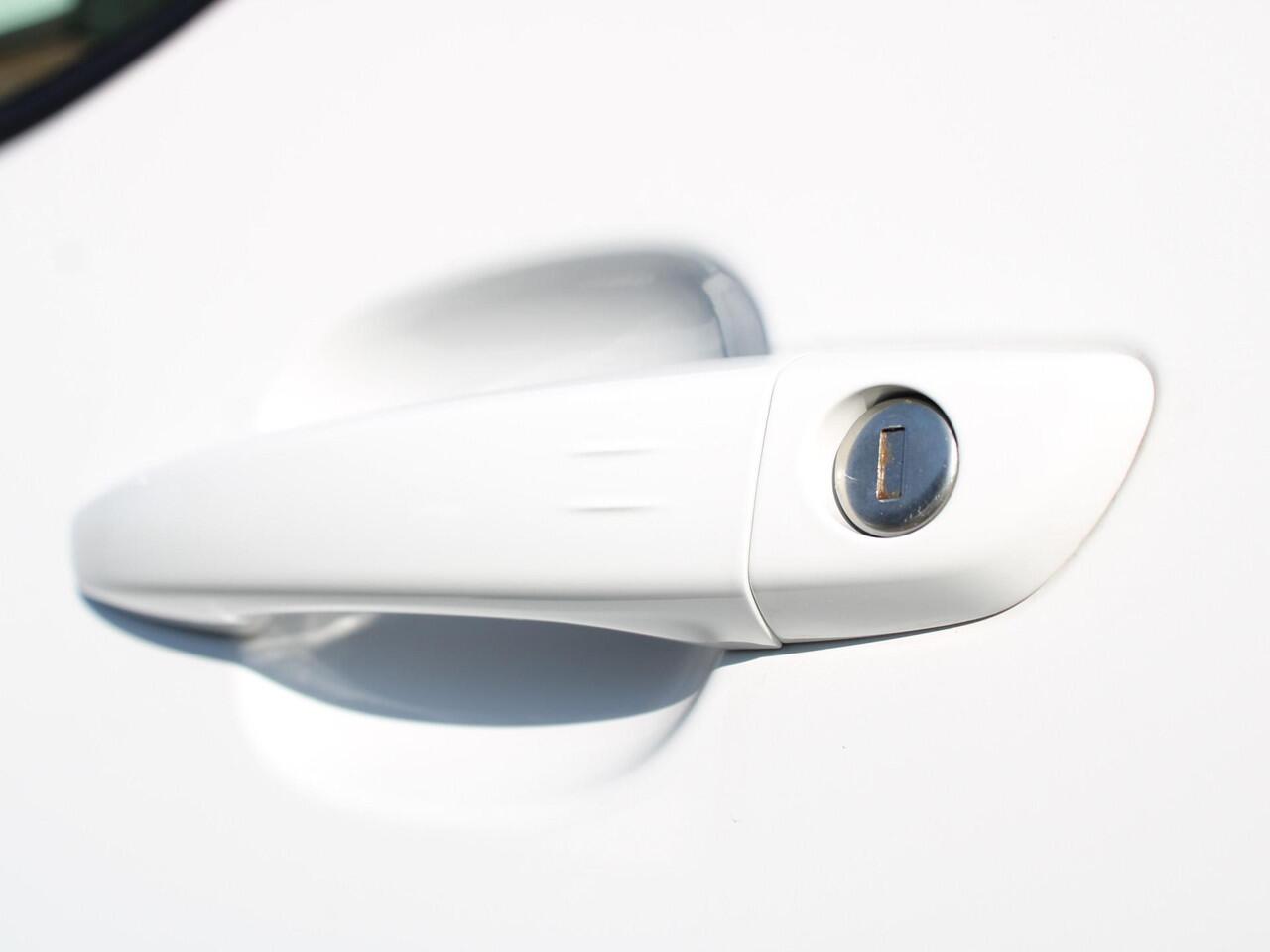 Citroen BERLINGO 1.5 BlueHDi 100PK L1 Achteruitrijcamera, Keyless Entry & Start, Draadloze Telefoonlader, Apple Carplay, Android Auto